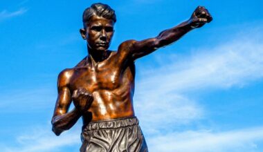 Statue of boxer Teddy Baldock stolen from east London park