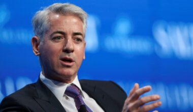 Billionaire investor Bill Ackman: ‘Stop booing tech giants’