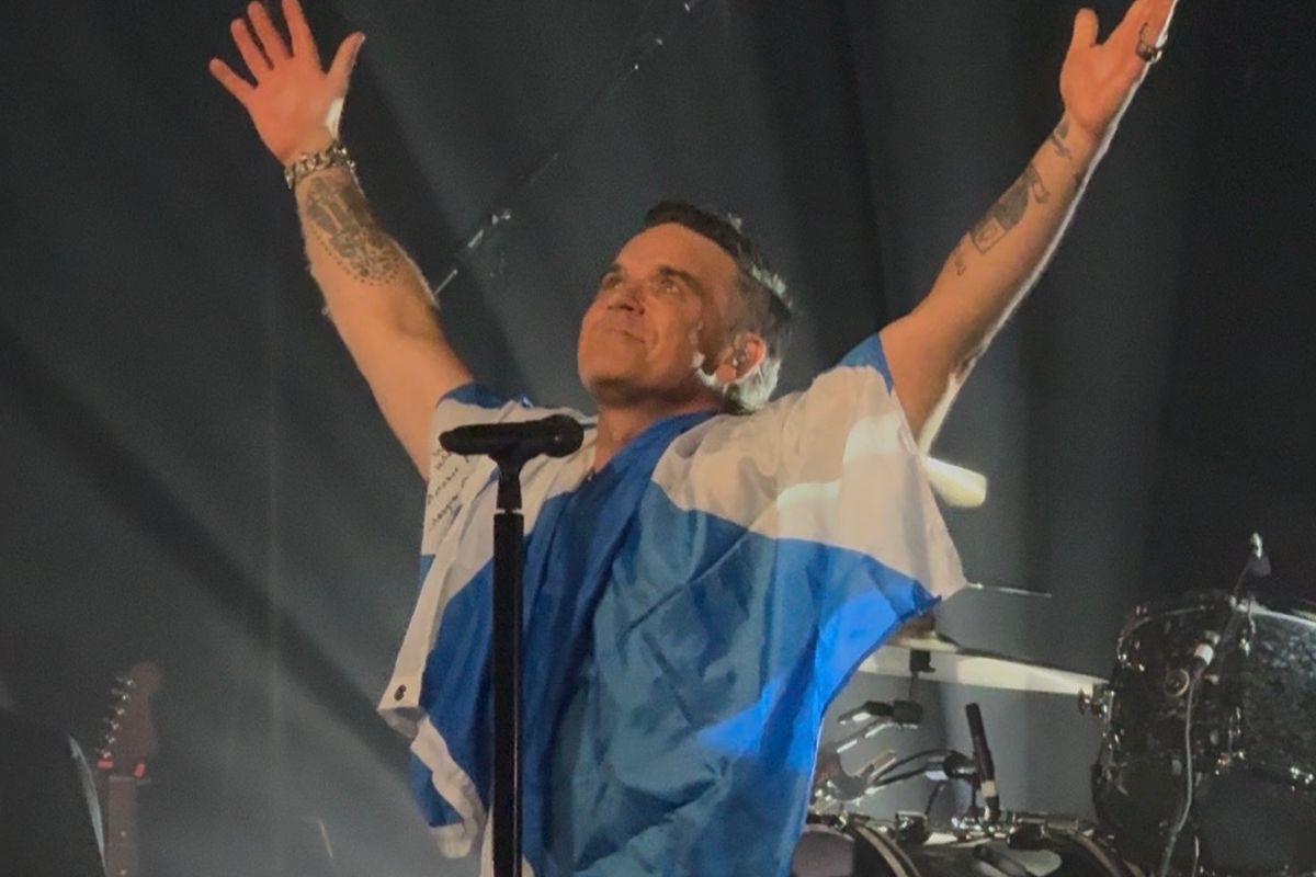 It was the first time Robbie had played the hit venue in 29 years