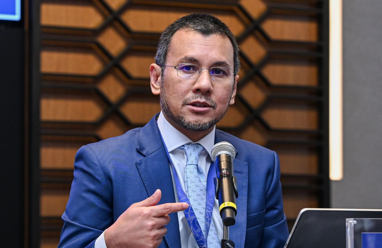 Two factors led to lower EPF dividends this year, says CEO