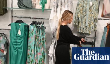Ministers may slow youth minimum wage rise amid UK unemployment fears | Minimum wage