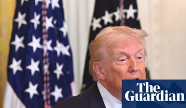 Trump tells Starmer handing Chagos Islands to Mauritius is a ‘big mistake’ | Chagos Islands