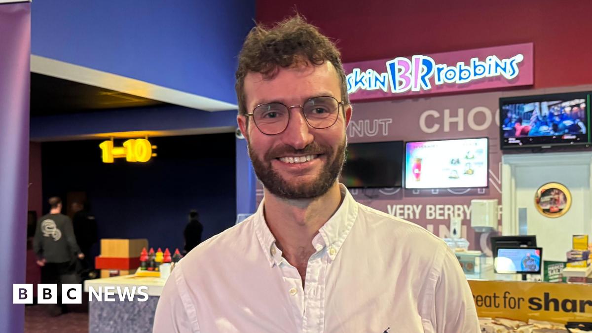 A composite image of the front pages of the Sunday Times and the Observer on 8 February 2026