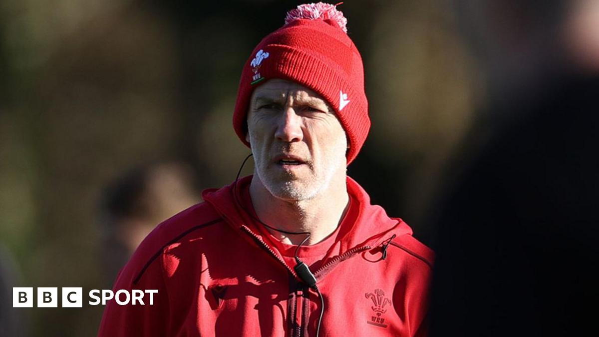Head coach Steve Tandy watches Wales train