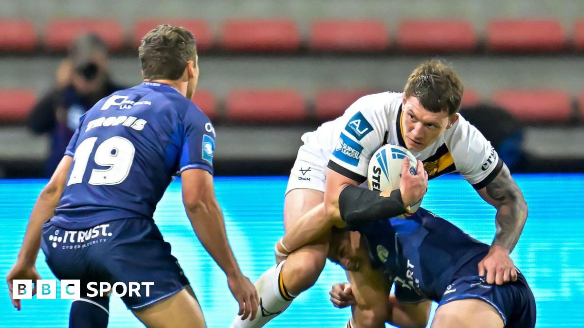 Castleford's Jordan Lane is tackled