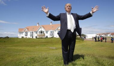 Donald Trump given go-ahead to build 'surveillance bunker' at Scottish golf course