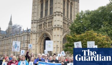 Failure to compensate pelvic mesh implant victims ‘morally unacceptable’, say campaigners | Vaginal mesh implants