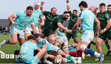Sean Jansen dots down in the last minute to secure a Connacht victory