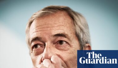 Nigel Farage heckled at launch of Reform Jewish group | Nigel Farage