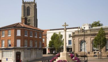 Pretty medieval market town loses treasured family-run store | UK | News