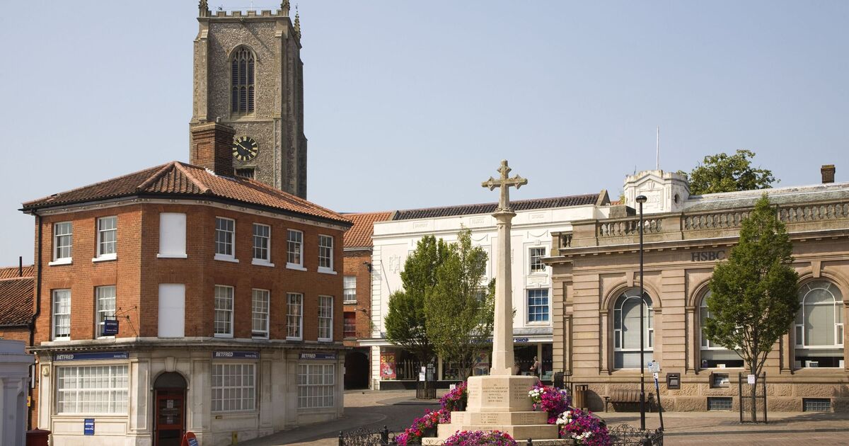 Pretty medieval market town loses treasured family-run store | UK | News