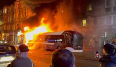 Edinburgh bus fire: Flames erupt in city centre as people flee | UK | News