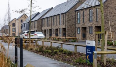 Cambridgeshire 'giant ghost town' has no shops or GP - 9 years after residents moved in | UK | News