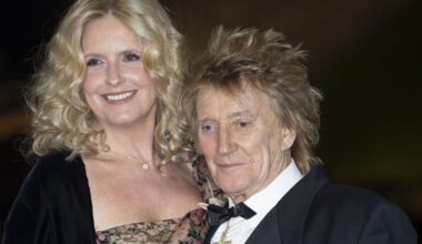 Penny Lancaster hints at plans to quit UK in emotional Rod Stewart admission | Celebrity News | Showbiz & TV