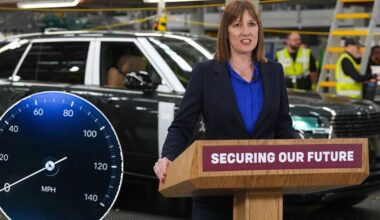 Rachel Reeves’s new 3p pay-per-mile charge ripped to shreds by car boss