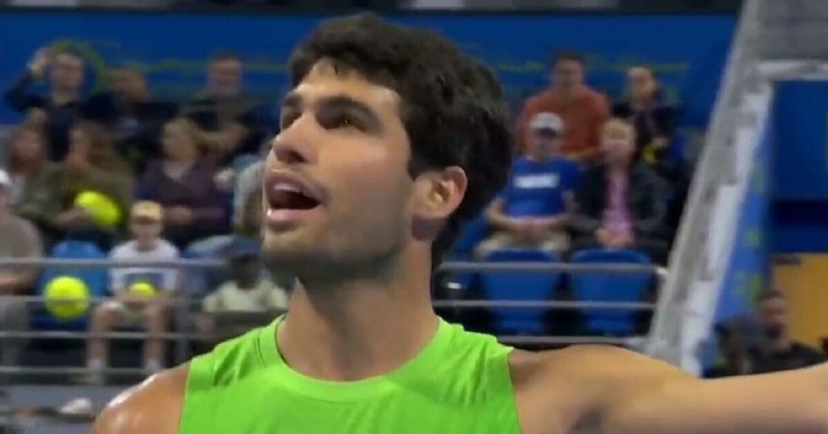 Carlos Alcaraz rages at umpire after as opponent steps in | Tennis | Sport