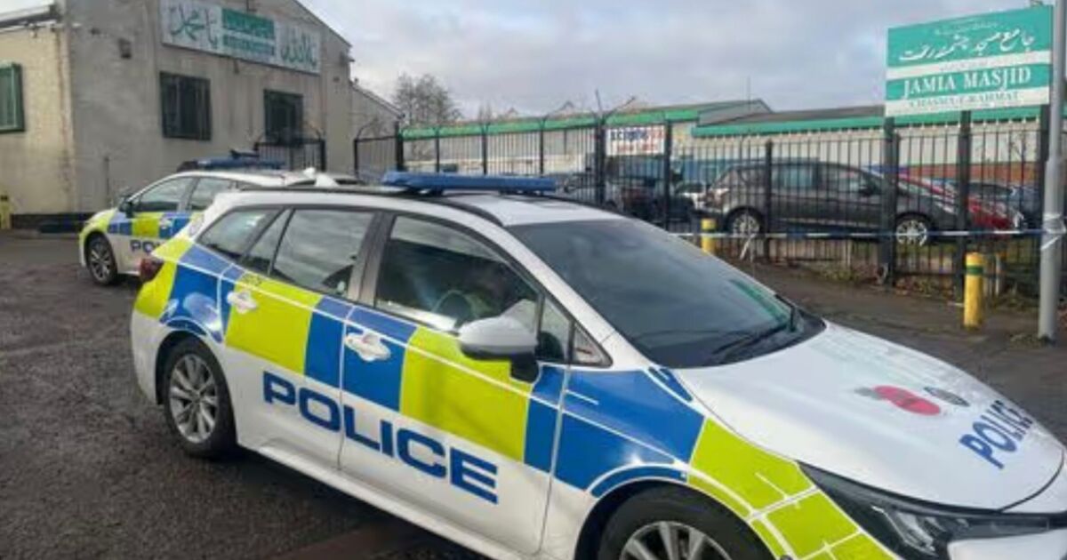 Smethwick stabbing: Teen dies outside mosque | UK | News