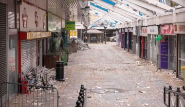 Abandoned UK shopping centre to be demolished after all 30 shops shut | UK | News