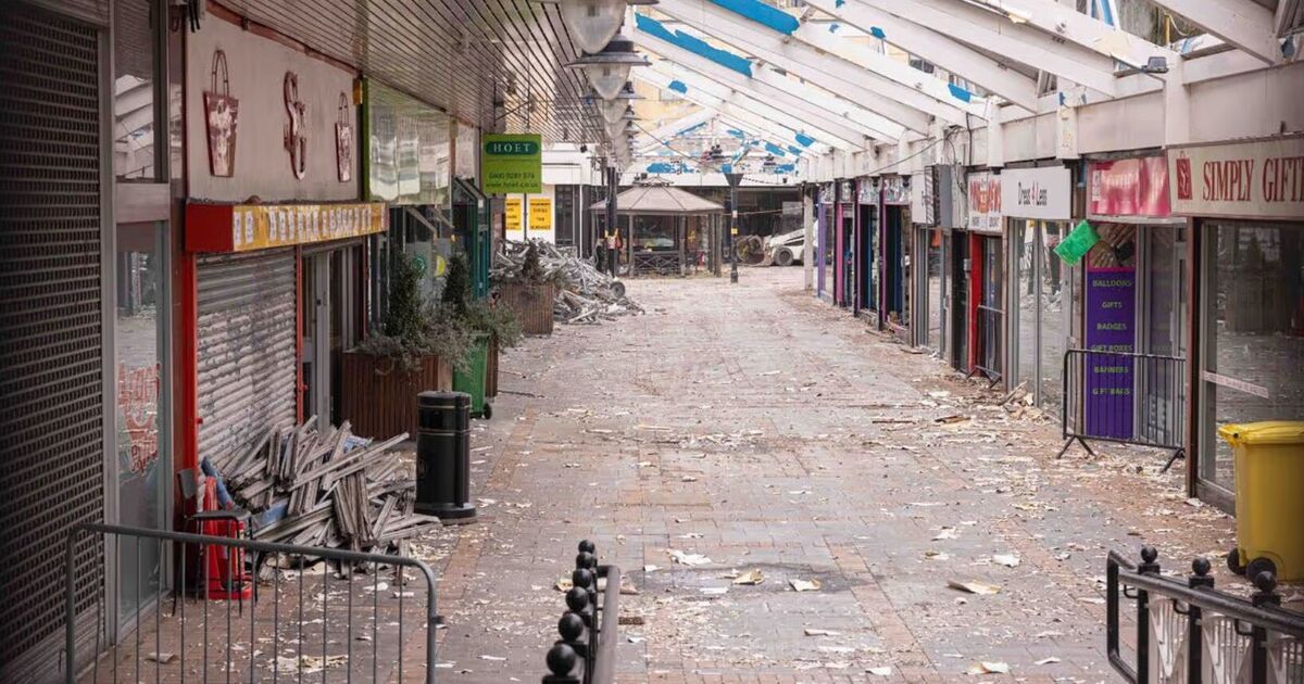 Abandoned UK shopping centre to be demolished after all 30 shops shut | UK | News