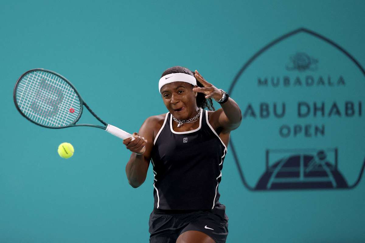 Baptiste wins Abu Dhabi three-set battle as Raducanu cruises in Transylvania