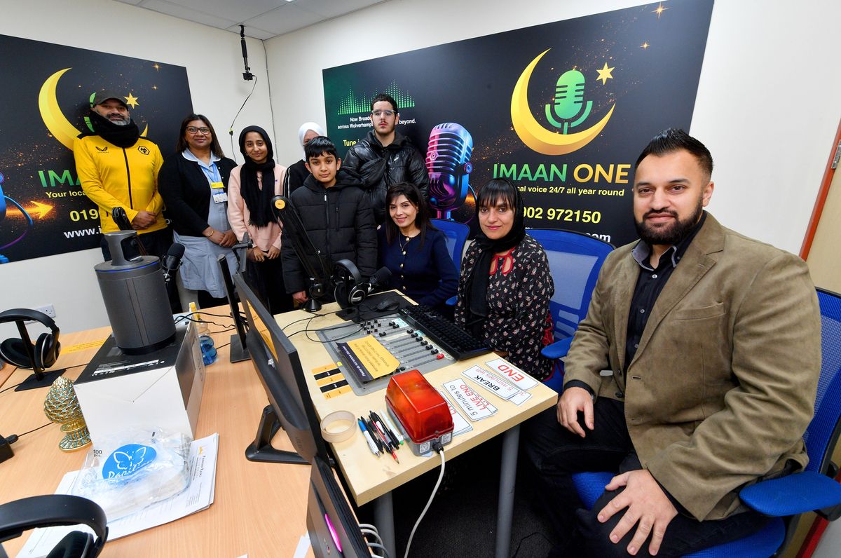 Supporting image for story: Police appeal for help to find man who absconded from West Bromwich mental health facility