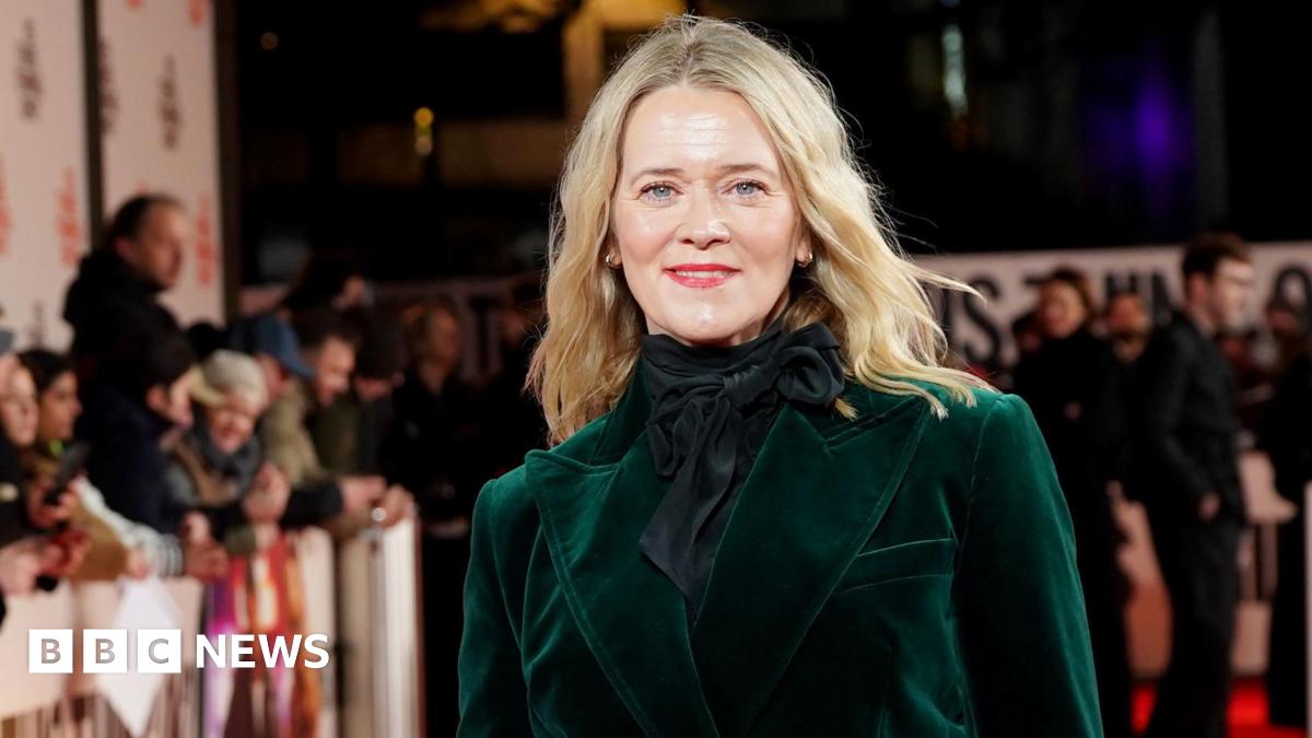 Edith Bowman's suitcase containing granddad's ashes found empty
