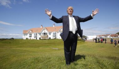 Donald Trump given go-ahead to build 'surveillance bunker' at Scottish golf course