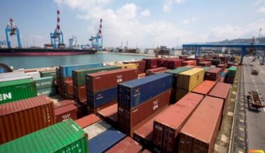 Statistics: Trade deficit for recorded goods increases by 15% in December
