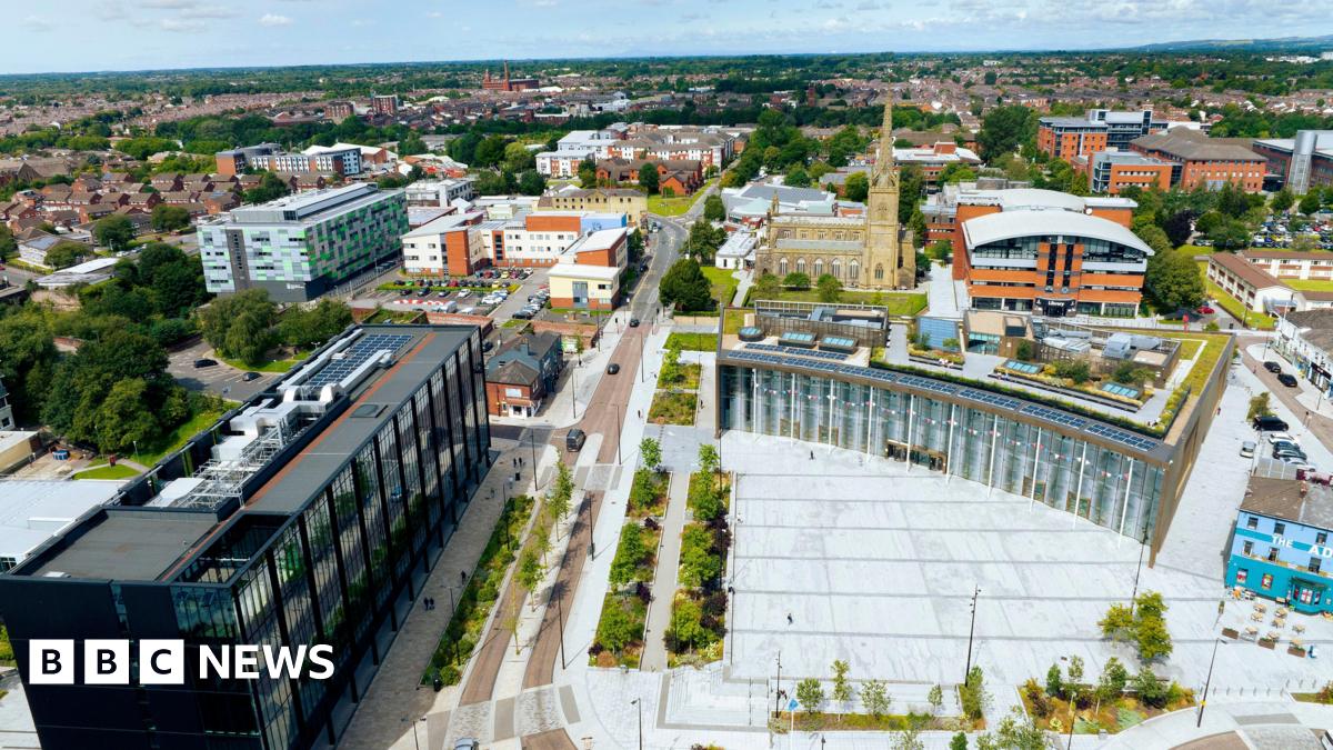 Wasim Hussain at Ragin' Bird in Leicester