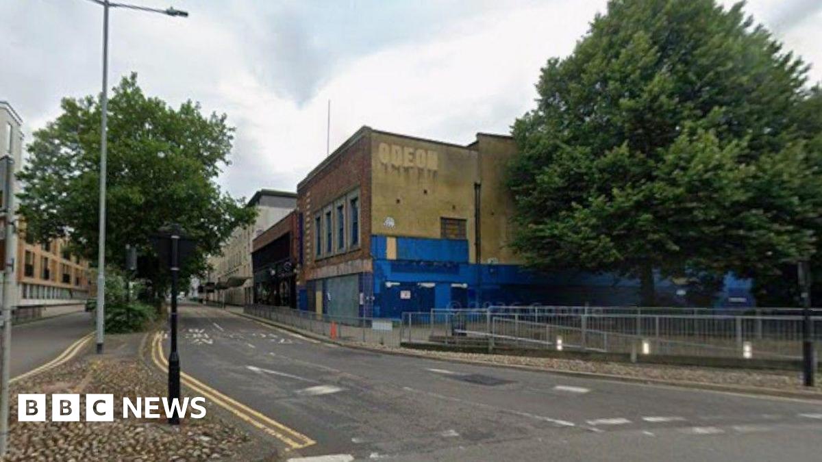 A google street view of an old Odeon cinema.