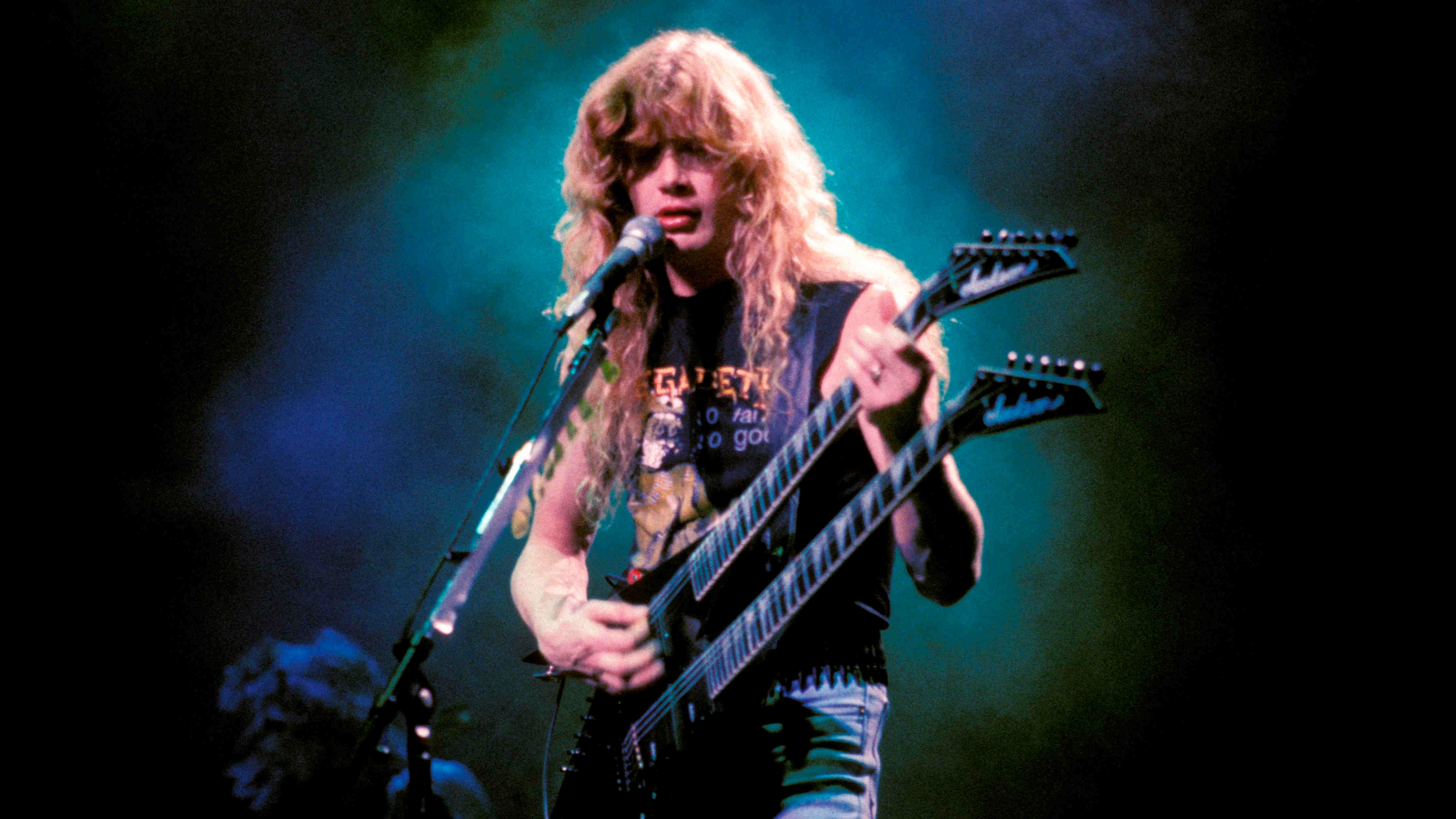 Megadeth&rsquo;s Dave Mustaine performing onstage in 1989