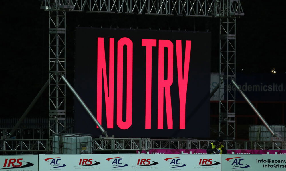 Pundits question video referee call with Super League side ‘harshly done to’ over crucial ‘No Try’ decision