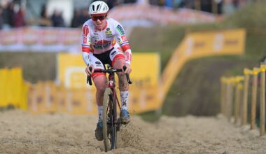 French Amandine Fouquenet competes the women elite race of the "Noordzeecross" cyclocross cycling event, the last race of the Superprestige competition, in Middelkerke on February 7, 2026. (Photo by DAVID PINTENS / Belga / AFP) / Belgium OUT