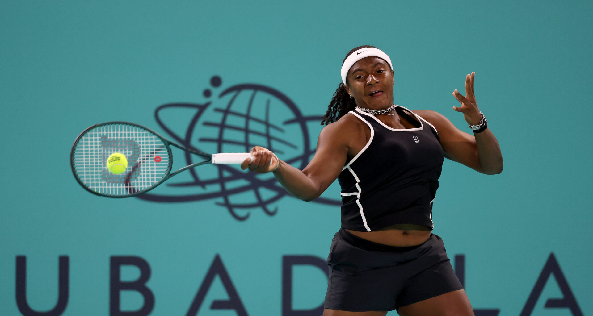 Baptiste upsets Samsonova in Abu Dhabi to reach first career WTA semifinal - wtatennis.com