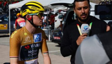 Team Visma | Lease a Bike | Crash limits Team Visma