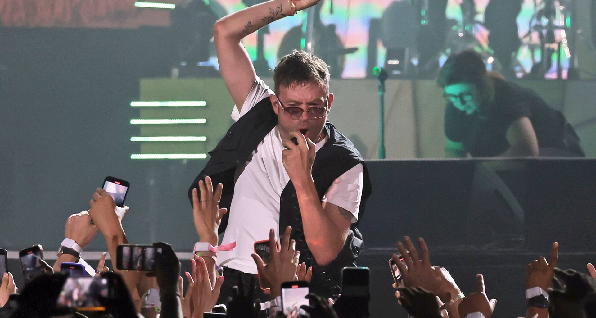 Damon Albarn has a pop at having to play Tottenham Hotspur Stadium as Gorillaz perform on 'The Graham Norton Show'