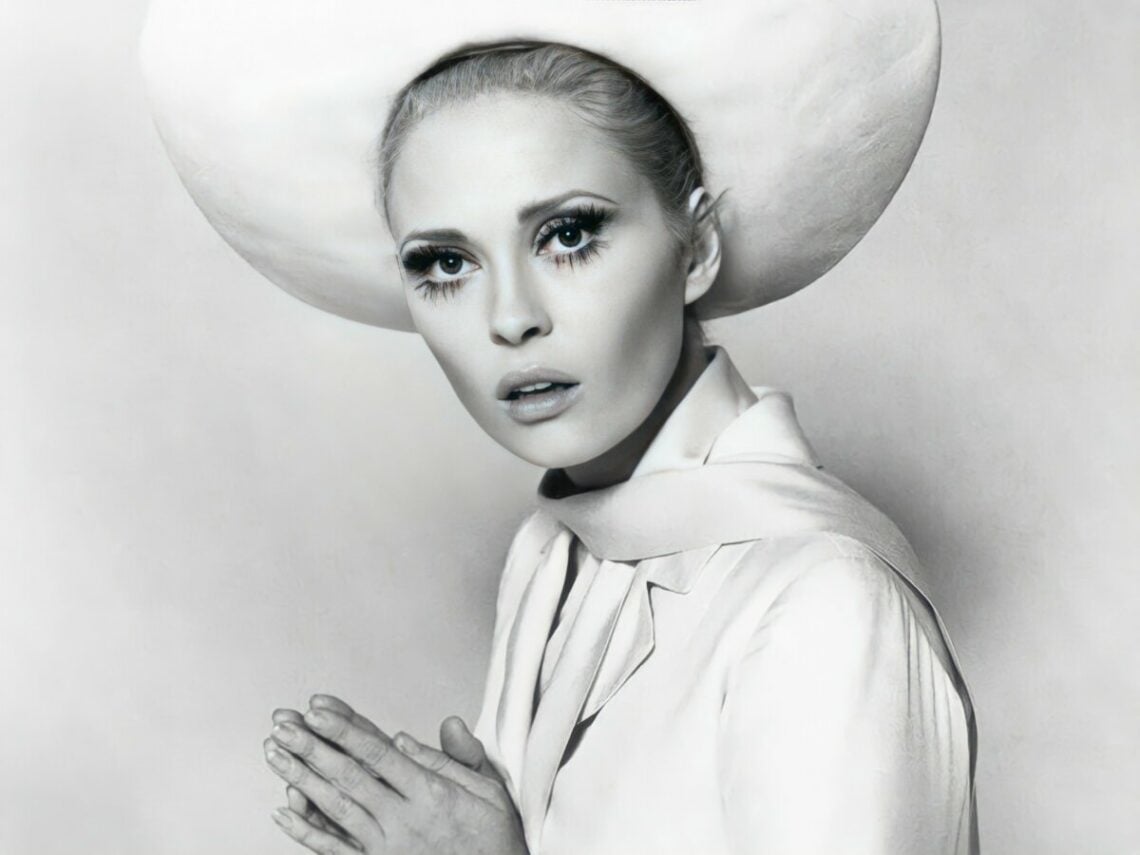 Faye Dunaway - Far Out Magazine