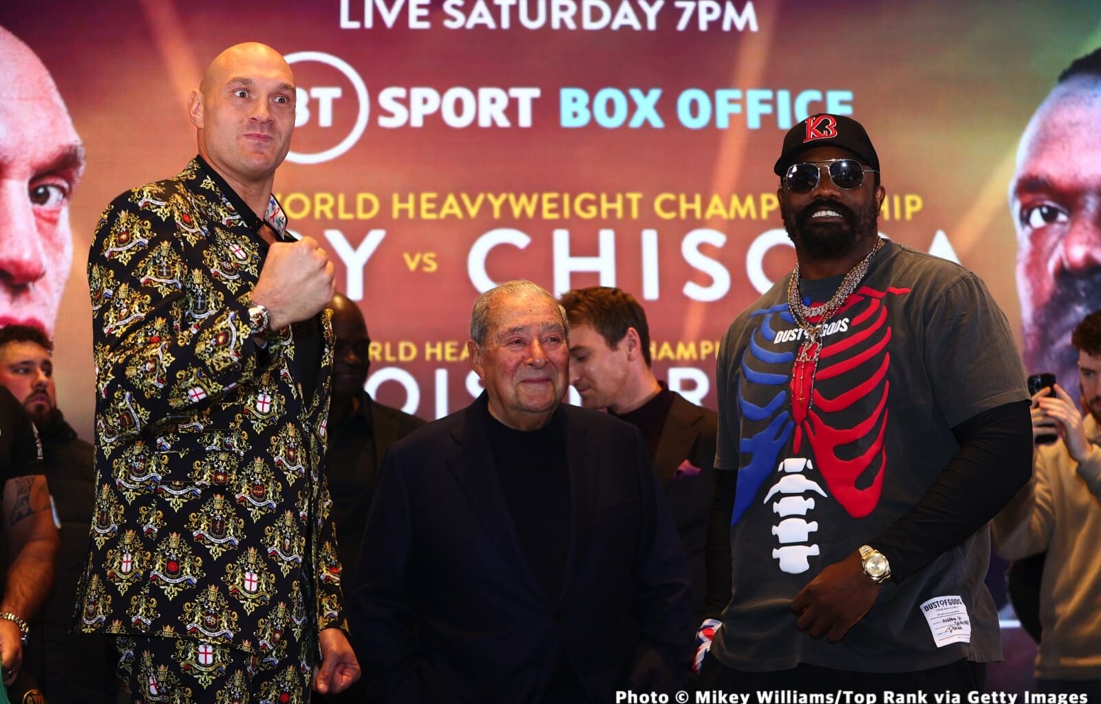 Tyson Fury Backs Derek Chisora to Stop Deontay Wilder