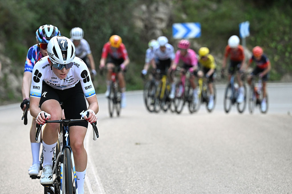GANDIA, SPAIN - FEBRUARY 12: Demi Vollering of Netherlands and Team FDJ United - SUEZ attacks during the 10th Setmana Ciclista - Volta Femenina de la Comunitat Valenciana 2026, Stage 1 a 121km stage from Gandia to Gandia on February 12, 2026 in Gandia, Spain. (Photo by Szymon Gruchalski/Getty Images)
