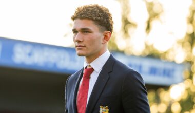 'What a start'... Man Utd teammates respond to Jacob Devaney's debut for St Mirren