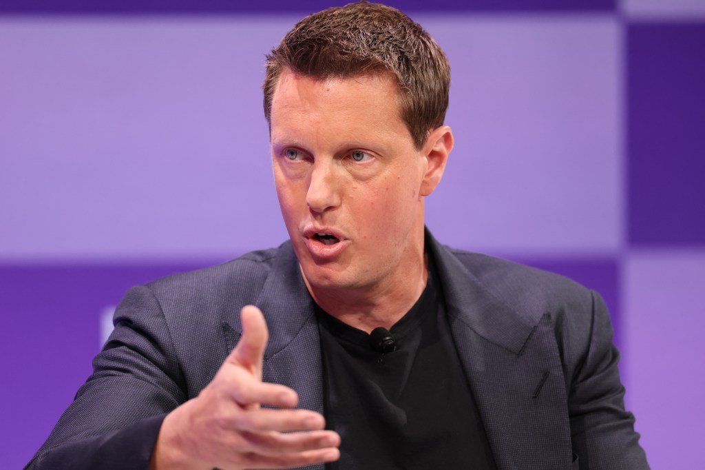 Paramount Sweetens Offer For Warner Bros. Discovery