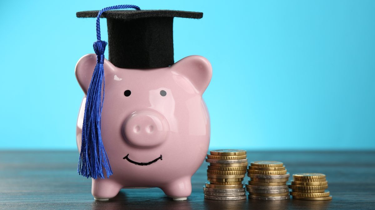 Graduates to pay extra 17% on salary sacrifice above new cap from 2029