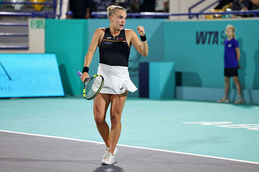 Bejlek outlasts Tauson in topsy-turvy semifinal to reach first WTA final - WTA Tennis