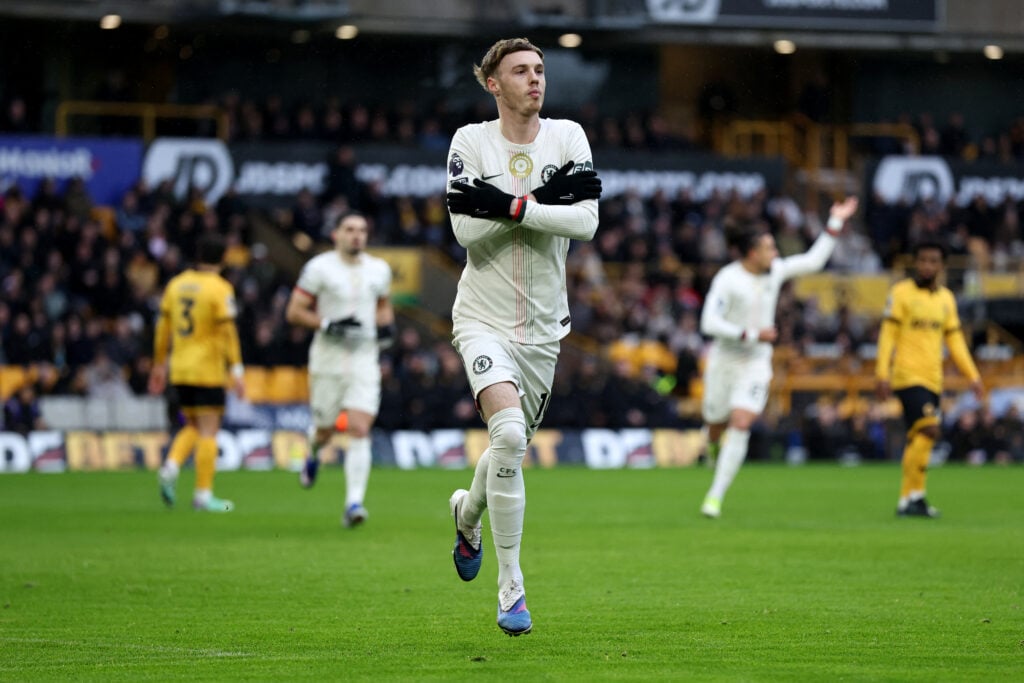 Chelsea's English midfielder #10 Cole Palmer celebrates
