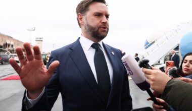 JD Vance awkwardly criticises Fox News during live TV appearance - The Independent