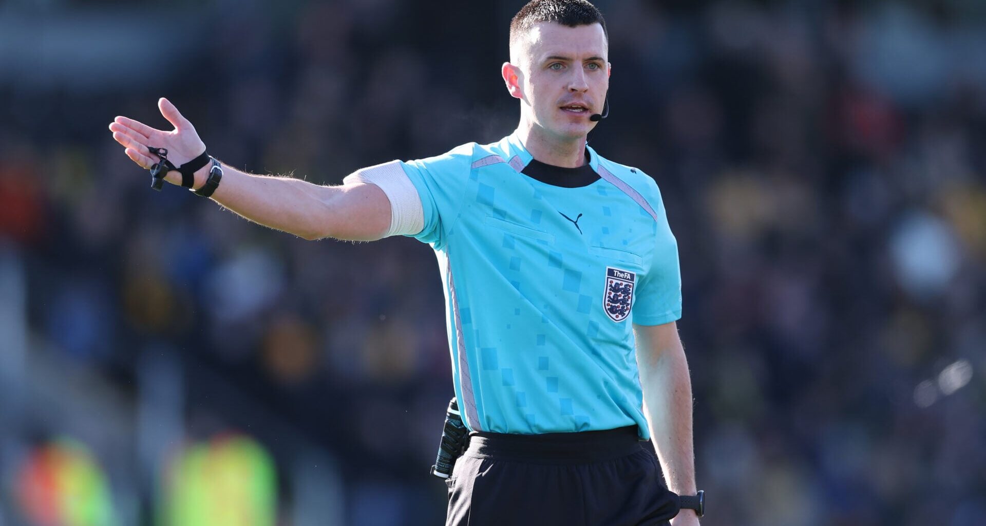 Who is Lewis Smith? Why Chelsea fans are seeing a new referee for the first time against Burnley