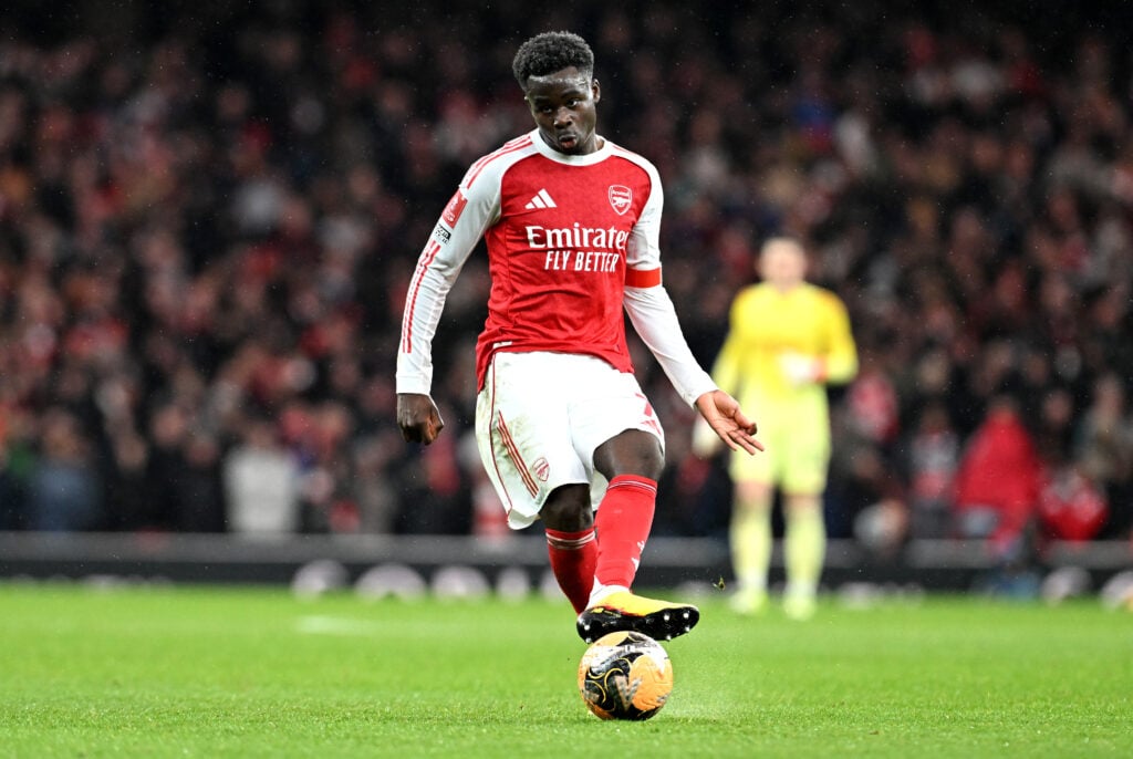 Bukayo Saka passes the ball during Arsenal vs Wigan in the FA Cup