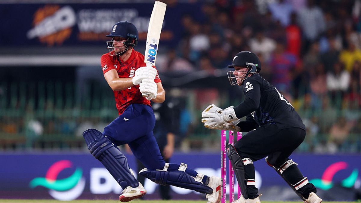 England keep Pakistan T20 World Cup hopes alive by beating New Zealand | Sport News