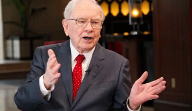 Discover Warren Buffett's 2 Wealth-Building Habits and How Compound Interest Amplified His Success