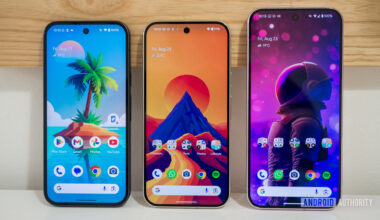Google-Pixel-9-series-homescreens-side-by-side